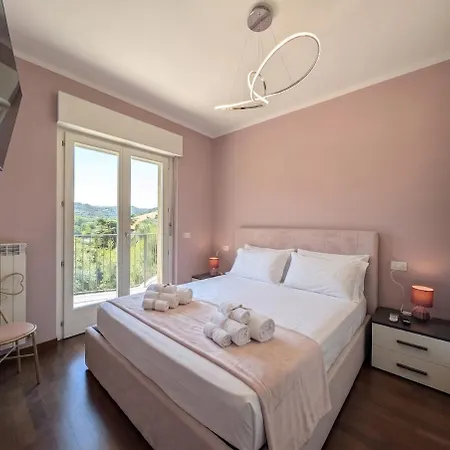 شقة -terrazza Panoramica- Wifi Ac Garage E Ascensore *