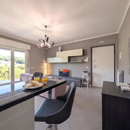 -terrazza Panoramica- Wifi Ac Garage E Ascensore كوبرا ماريتيما